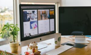 Website Builder vs Website Custom di 2026