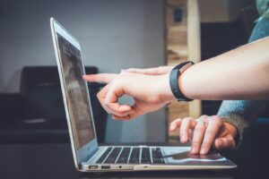 Keuntungan Pakai Jasa Website Lokal